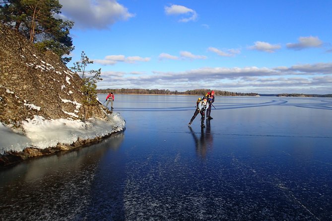 A Day on the Ice in Stockholm - Lunch by open fire: warmth, fuel, and a break that feels real