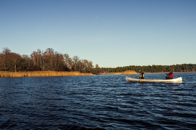 Canoe adventure in Stockholm Archipelago - Viking history while paddling: stories that make the coast meaningful