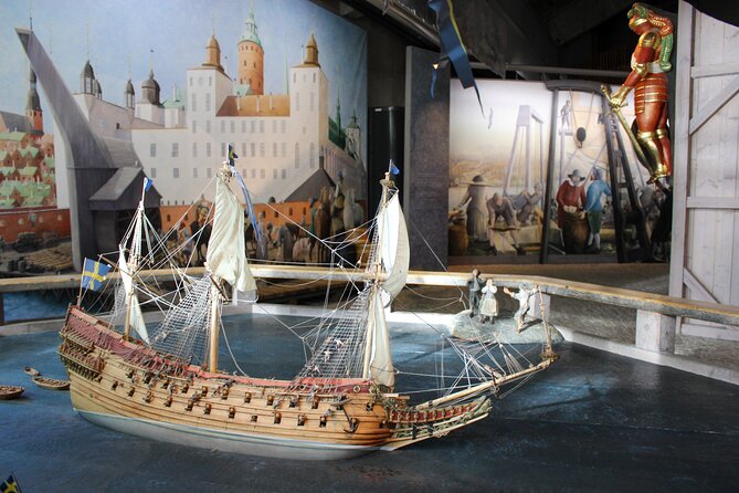 City Hall, Old Town & Vasa Museum - all-in-1 guided experience - Where the tour starts, where it ends, and what to plan for