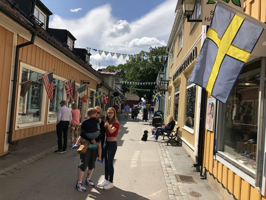 From Stockholm: Guided Day Trip to Sigtuna City - Wooden-town Sigtuna: Viking to Middle Ages to today