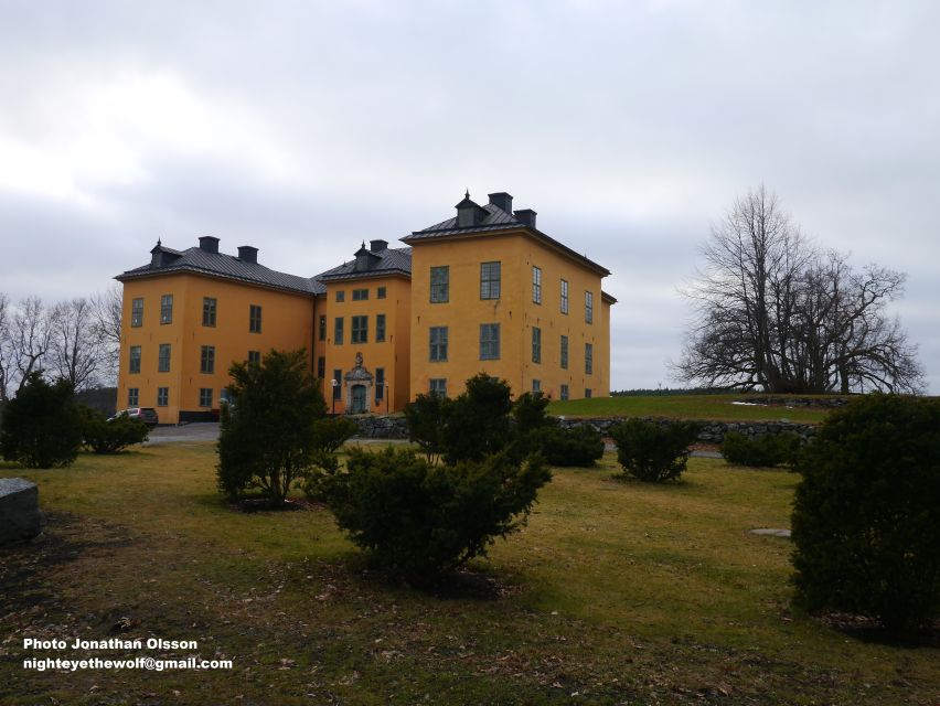 From Stockholm: Guided Day Trip to Sigtuna City - Viby village: red cabins and a look before 1850