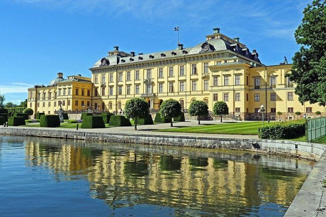 Grand Castle Tour Drottningholm and Gripsholm (private service) - A Guided Hour in Stockholm: Getting Your Bearings Fast