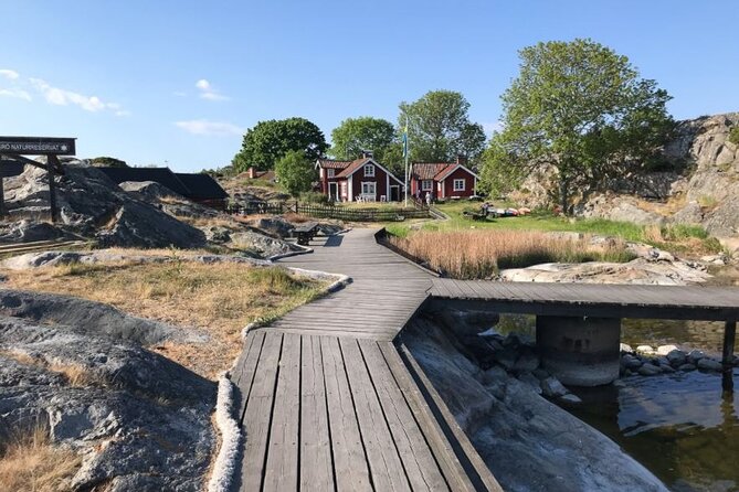 Guided 3-Day Kayak and Wildcamp Tour in Stockholm Archipelago - Day 3: Långviksskär’s island maze and the calm return to Stockholm