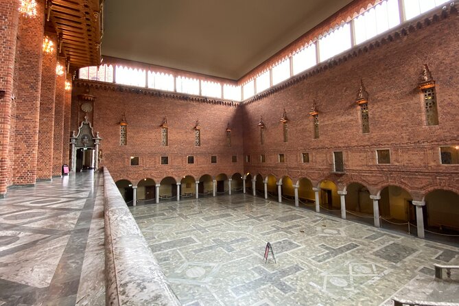 Nobel Grandeur at Stadshuset: Private Tour of Stockholm City Hall - Timing your visit: the crowd factor you can control