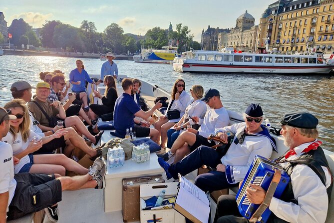 Open Electric Boat Ride in Stockholm with Live-Guide - Who should book this electric boat ride?