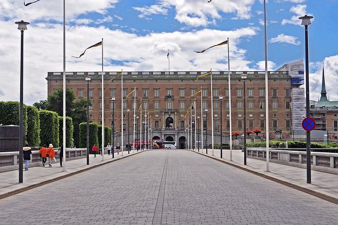 Private 4h VIP city tour by limousine car and guide in Stockholm - Cathedral and Royal Palace: Lutheran Stockholm and a changing-of-the-guards moment