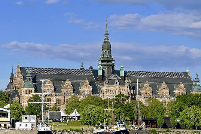 Private 4h VIP city tour by limousine car and guide in Stockholm - Concert Hall, National Theatre, and Nobel Week symbolism