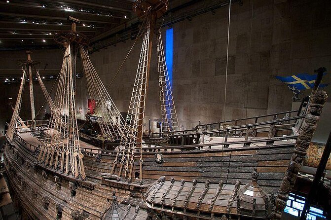 Private Car Tour of Stockholm with a Live guide, including the Vasa museum. - Getting your bearings fast, without sprinting