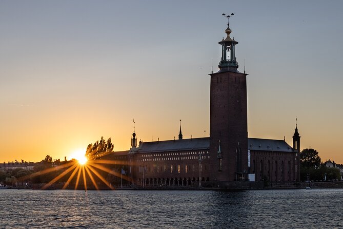 Private Golden Hour Photo Walk in Stockholm - Stop 3: Mariaberget for Elevated Angles and “I Wouldn’t Have Found This” Shots