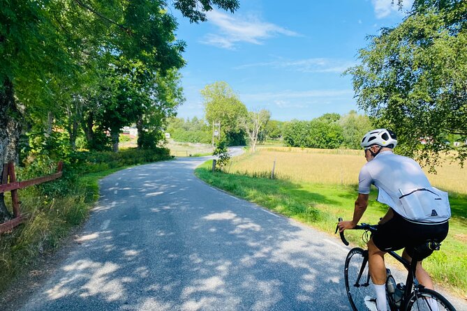Private Roadbike Adventure in Stockholm - Fitness and Effort: What Moderate Really Means on a Road Bike