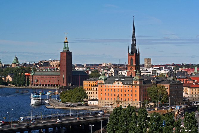 Private Tour of Stockholm with a visit to the Absolute ice bar - Sergels Torg vs Fjällgatan: modern Stockholm and the big-view payoff