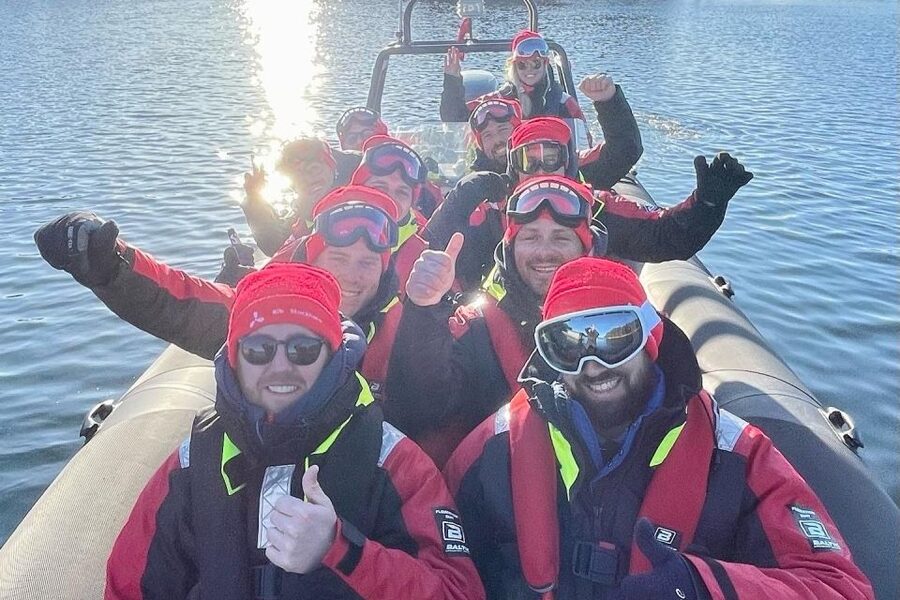 Stockholm: 2-Hour RIB Speed Boat Tour of the Archipelago - Speed into the Archipelago: summer houses to open water