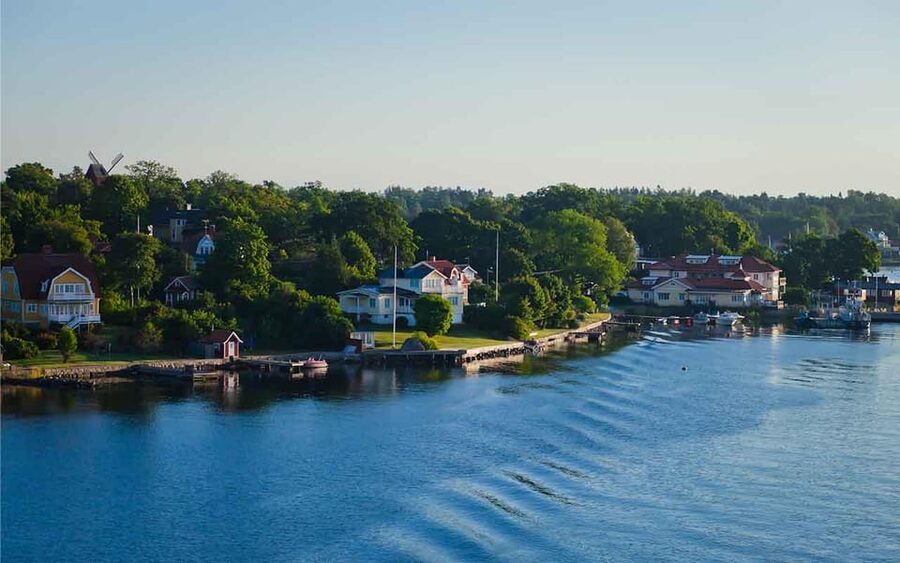 Stockholm: Archipelago Boat Tour - What you actually get on the boat: snacks, drinks, and no outside food