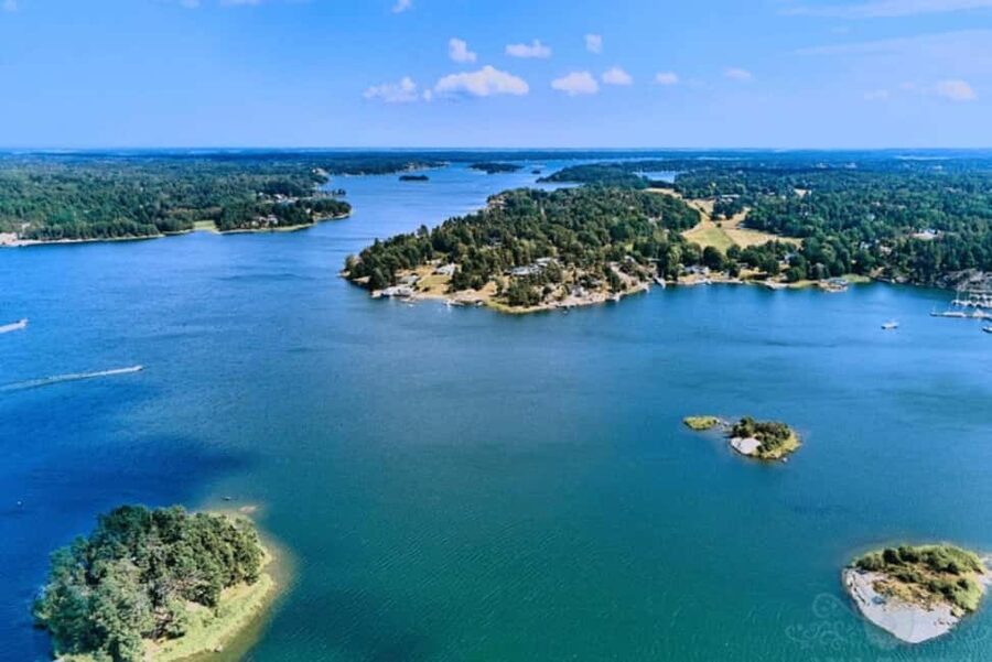 Stockholm: Archipelago Guided Boat & Walking Tour of Vaxholm - The boat ride: panoramic views plus real guide stories