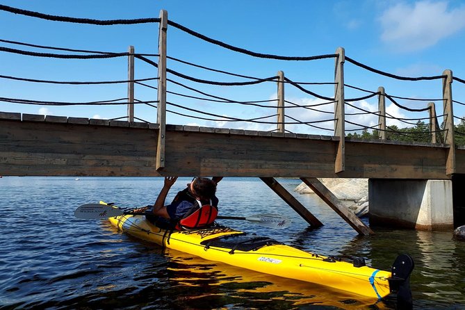 Stockholm Archipelago Kayaking Day Tour - Paddling through rocky islands: what the route feels like