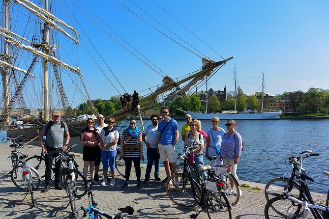 Stockholm at a Glance Bike Tour - The 3-Hour Route: Gamla Stan, Royal Sights, and Island Shores