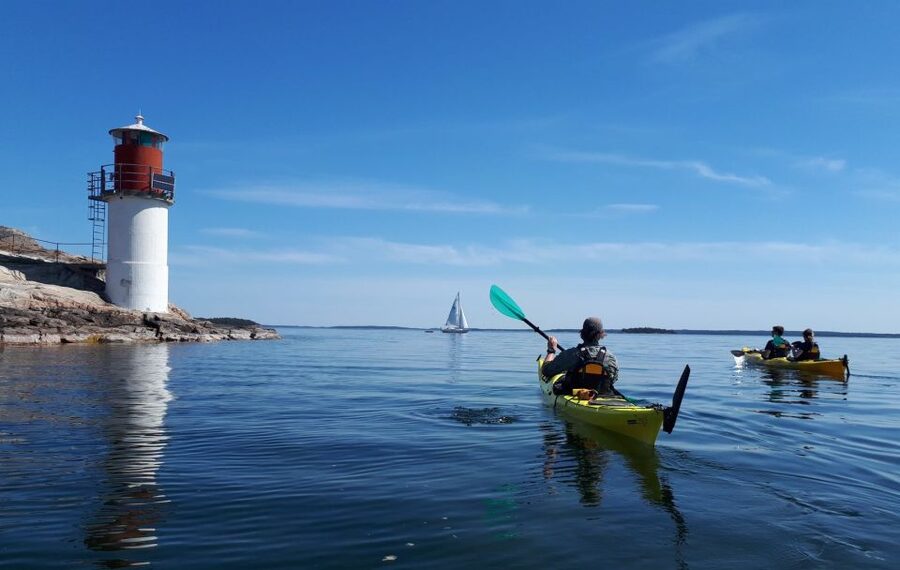 Stockholm: Full-Day Archipelago Kayaking Adventure - Viewpoints on Foot, Including the Optional Cliff Jump