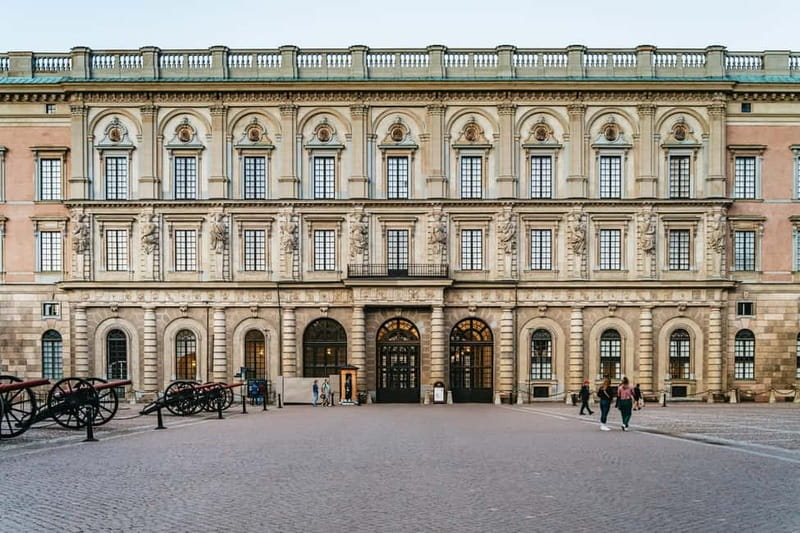 Stockholm: Ghost Walk and Historical Tour - Practical tips: shoes, stairs, and surviving the cobblestones