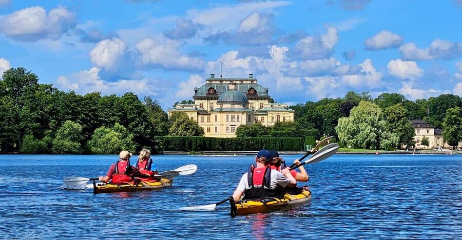 Stockholm: Guided Kayak Tour to Drottningholm Royal Palace - Getting to the water: Riddarholmen Church to Lake Mälaren