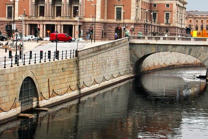 Stockholm Highlights Boat Tour - Getting On at Strömkajen: Audio You Control, Comfort You Keep