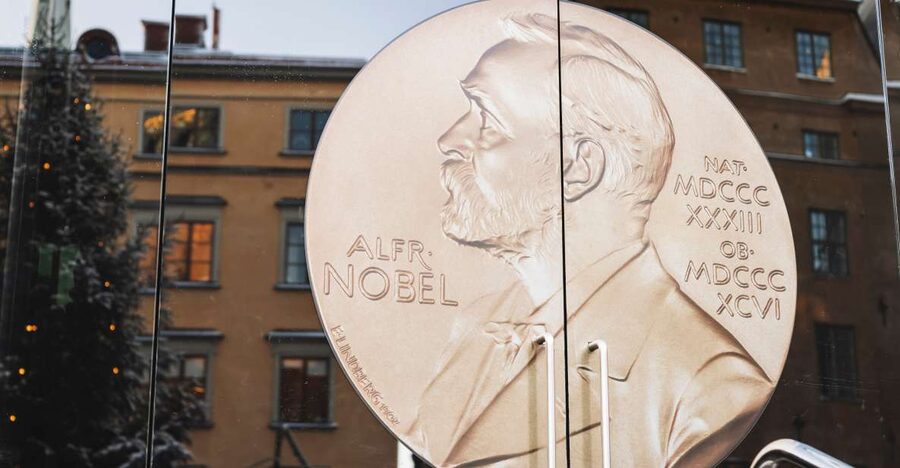 Stockholm: Nobel Prize Museum and Exhibition Entry Ticket - Guided tours in English and Swedish: what you actually gain