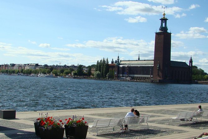 Stockholm Old Town and the Vasa Museum, a Small Group Walking Tour. - A 3-hour Stockholm starter kit, built around Old Town and Vasa