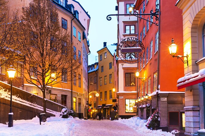 Stockholm Old Town Gamla Stan, Historic Walking Tour, Small group - Entering Stockholm Old Town the smart way
