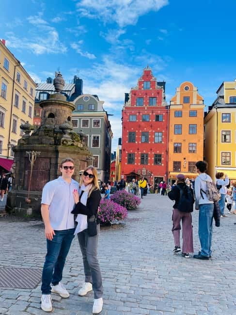 Stockholm: Old Town Guided Walking Tour (English / Deutsch) - Stortorget, Nobel Museum, and the squares that shaped power