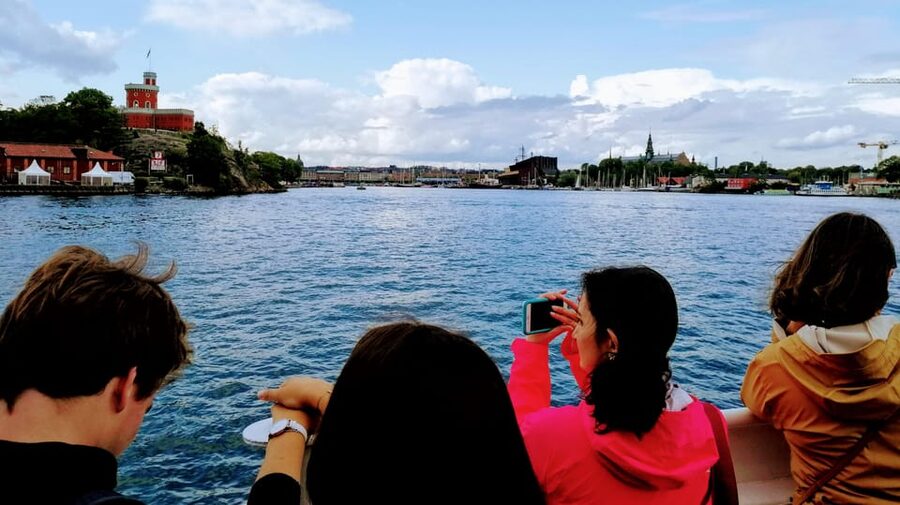 Stockholm: Old Town Walking Tour and the Vasa Museum - Vasa Museum with skip-the-line entry and a guided intro