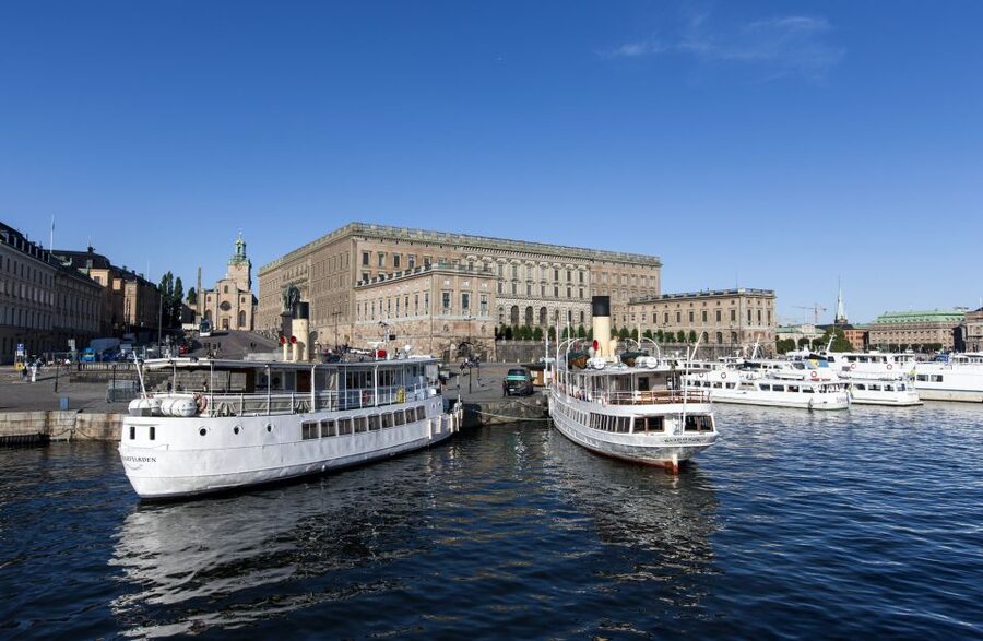 Stockholm: Old Town Walking Tour w/ Vasa Museum & Boat Ride - The ferry to Djurgården: why this short boat ride matters
