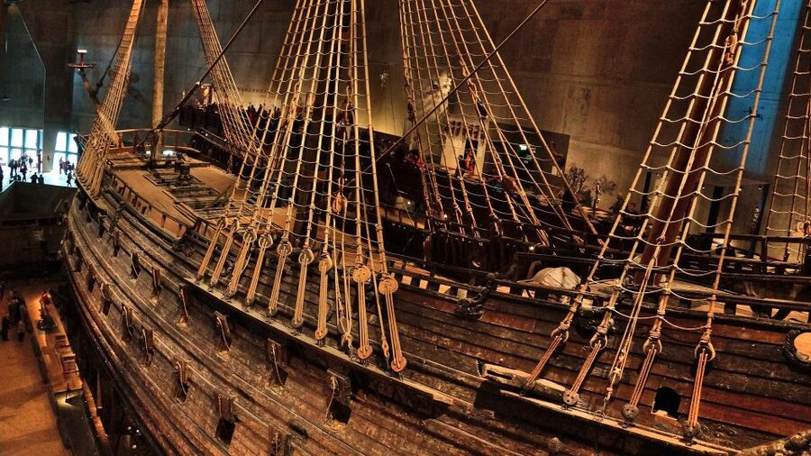 Stockholm: Old Town Walking Tour w/ Vasa Museum & Boat Ride - Old Town highlights: Royal Palace, Stortorget, Nobel Prize Museum, and more