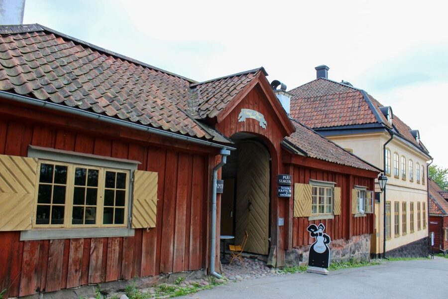 Stockholm: Personalized Guided Tour for Families - Getting around smoothly: what to bring and what to expect