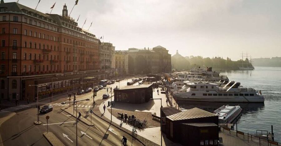 Stockholm: Private Custom Walking Tour With A Tour Guide - Food, sweets, and how your guide helps you eat like a local