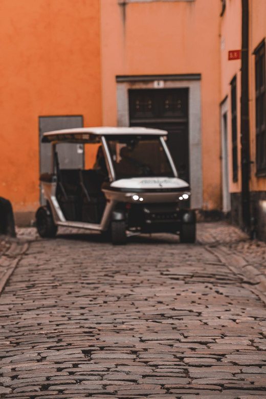 Stockholm Private Golf Cart Tours - Meeting at Skeppsbron 25 and the smooth start