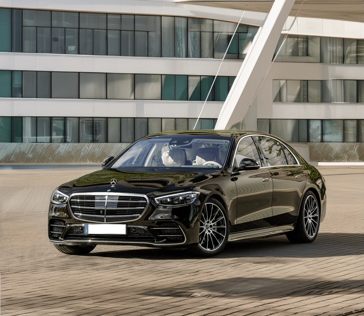 Stockholm- Private transfer to/from Arlanda Airport and city - Price value: $136 per group up to 3 passengers