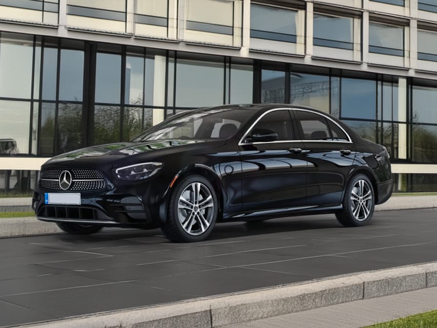 Stockholm- Private transfer to/from Arlanda Airport and city - Who this transfer suits best