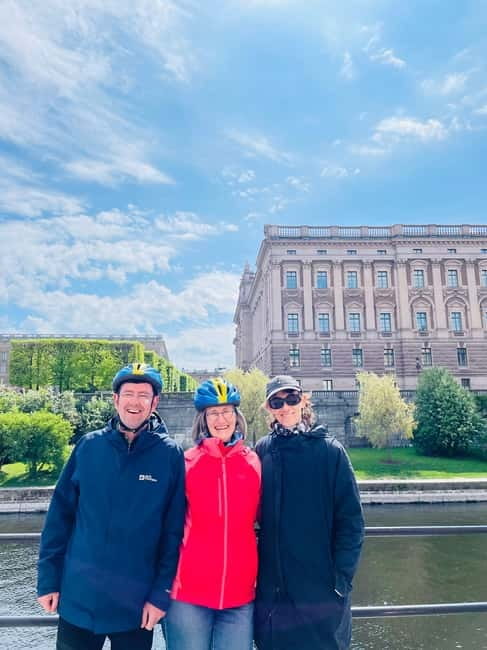 Stockholm's Best Bike Tour! (English / Deutsch) - Östermalm loop: Karlaplan, Östermalmshallen, and the city’s everyday side