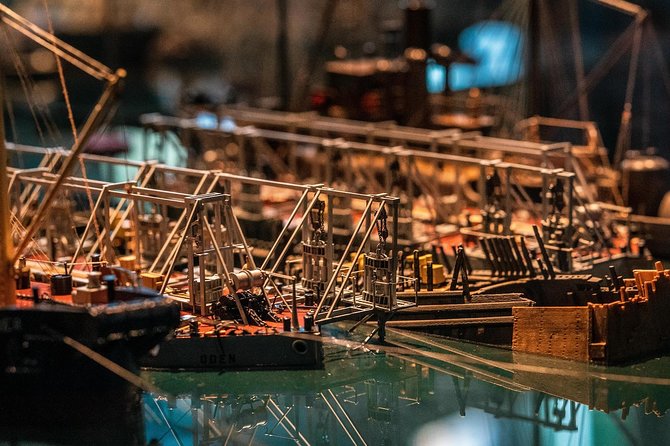 Stockholm's Old Town & Vasa Museum Private Walking Tour - How the pacing feels in real life (cobbles, weather, and breaks)