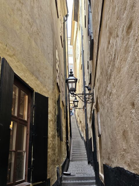 Stockholm: Secrets of Gamla Stan Guided Tour w/ Fika Option - Ending at Mynttorget 1: finishing with a “last look” feel