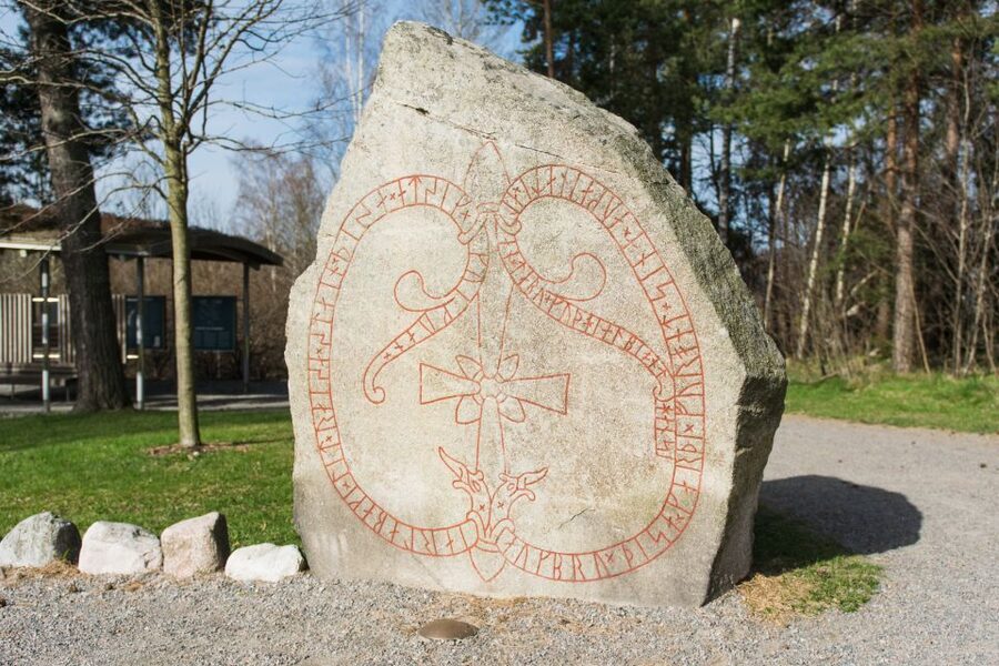 Stockholm: Sigtuna and Uppsala Viking History Day Tour - Arkils Tingstad and Vallentuna Church: governance and the end of the Viking era