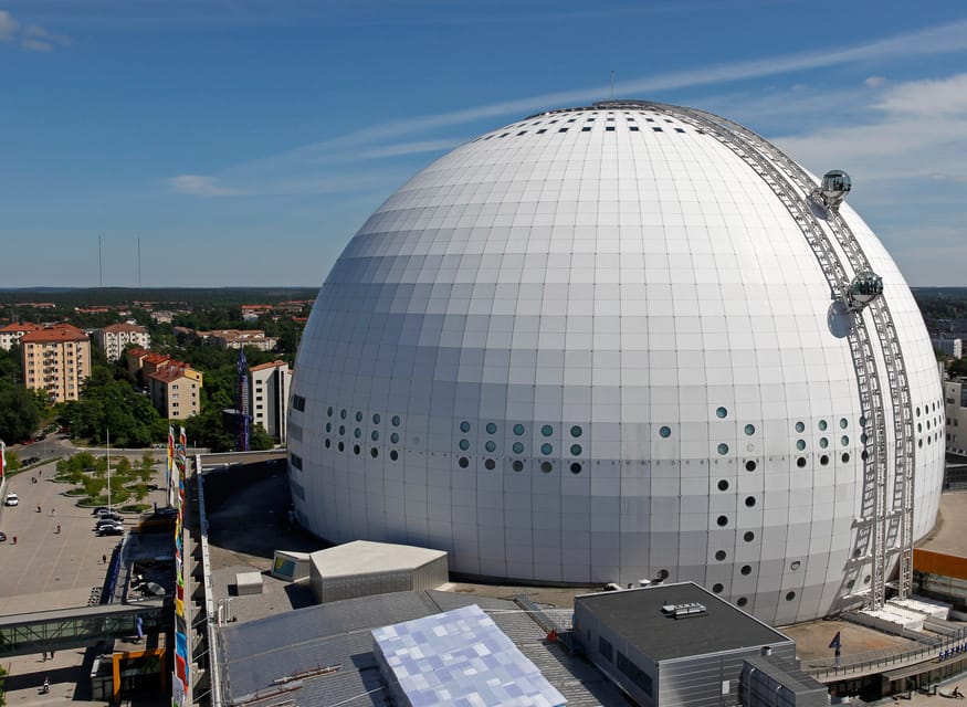 Stockholm: SkyView Glass Gondola Ride - 360-degree views of Stockholm: how to use the time