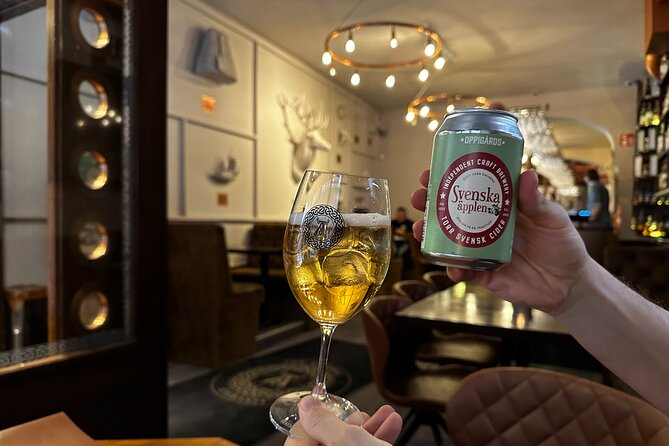 Stockholm Small Group Food Tour with 7 Classic Food Tastings - Kornhamnstorg: Statue Spot and Your First Swedish Crunch