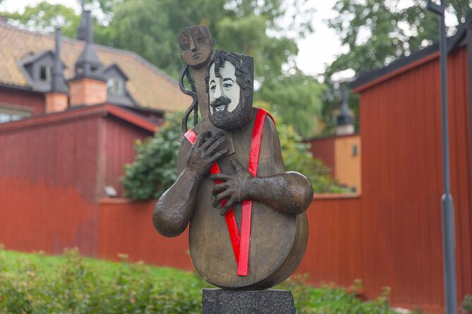 Stockholm Syndrome Private Walking Tour - Slussen: the lock idea and why water levels matter