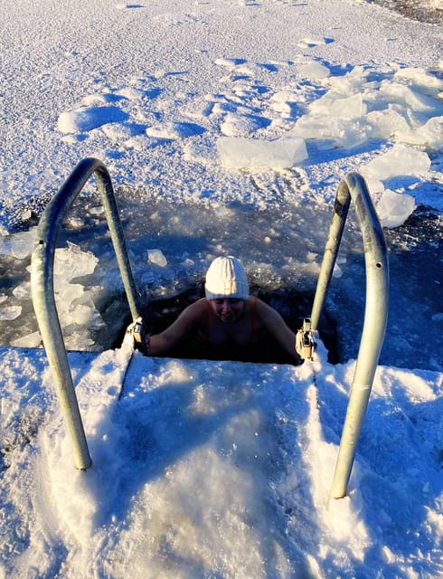 Stockholm: Traditional Sauna & Polar Plunge in Baltic Sea - Safety briefing: quick, then you’re in the ritual