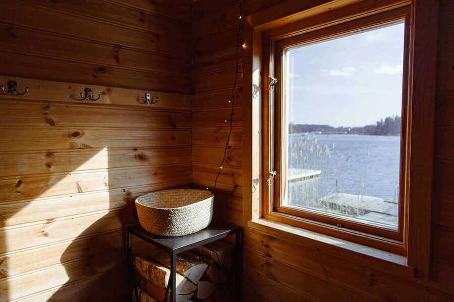 Stockholm: Traditional Sauna & Polar Plunge in Baltic Sea - What to bring (and what to skip)