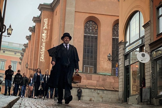 The Original Stockholm Ghost Walk and Historical Tour - Gamla Stan - Wear the right shoes: cobblestones, winter, and fast feet