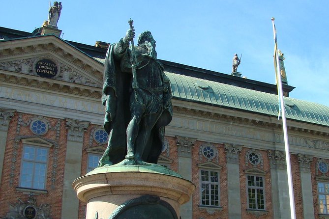 The Story of Stockholm and Sweden in Three Chapters, a Small Group Walking Tour - Where it ends at Stortorget: Nobel steps and guard-changing timing